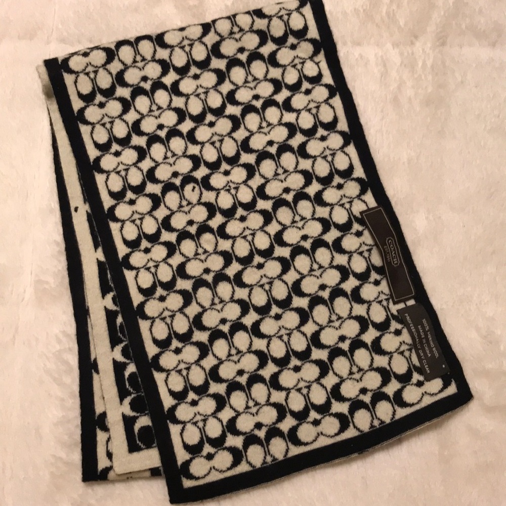 Coach scarf